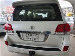 تۆیۆتا لاند کروزەر